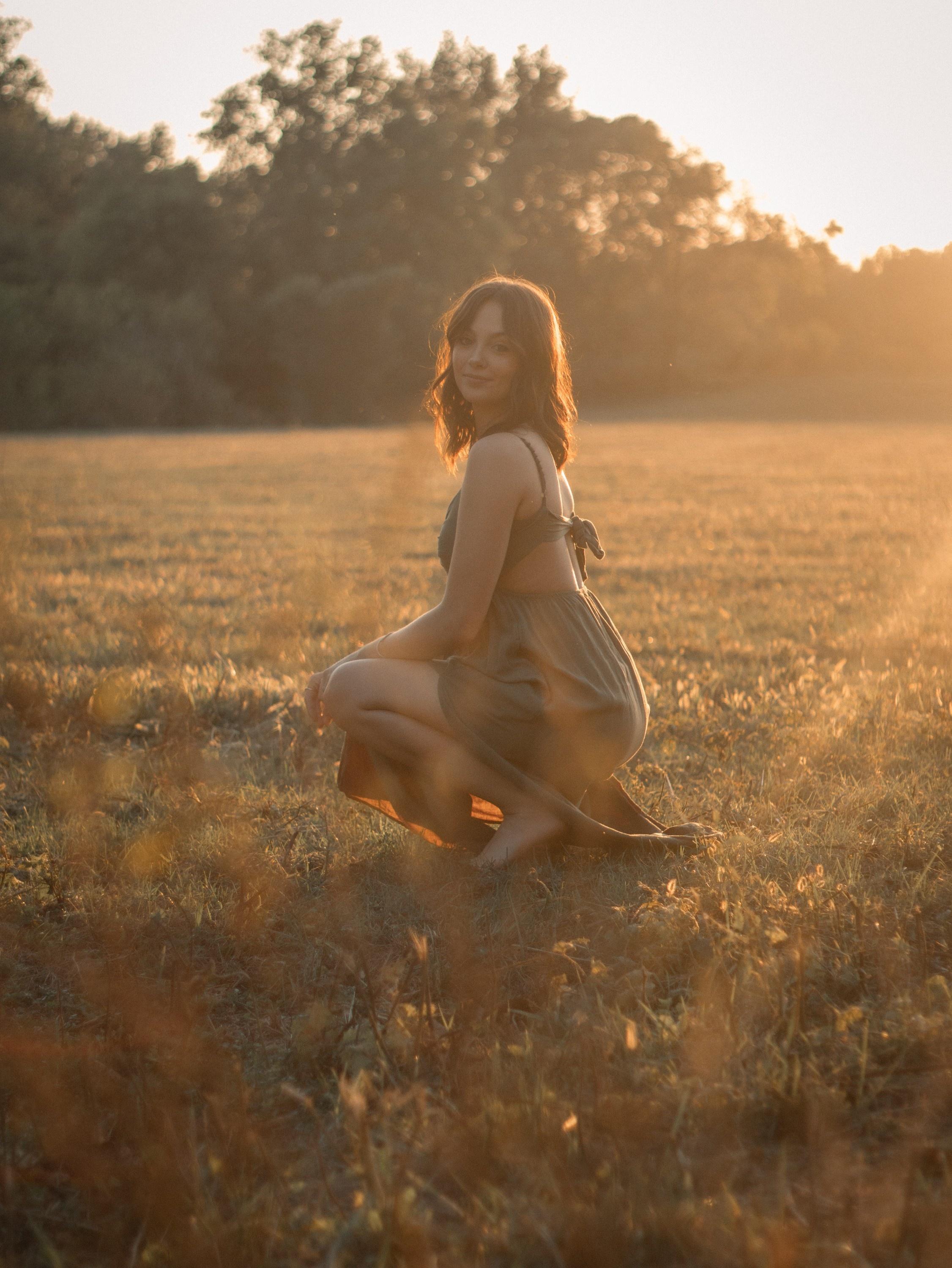 carousel-hero-element image-1